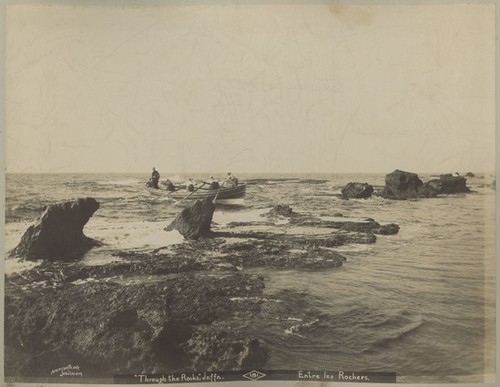 "Through the Rocks," Jaffa. 181. Entre les Rochers