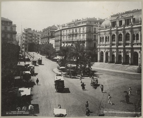 1550. Alger. Place de la République et Théatre