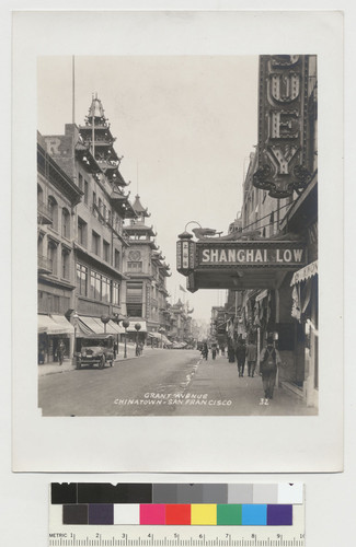 "Grant Avenue. Chinatown - San Francisco"