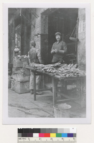 [fishmonger]