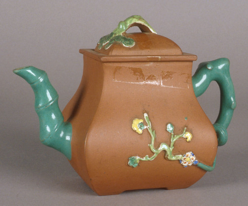 Tea pot