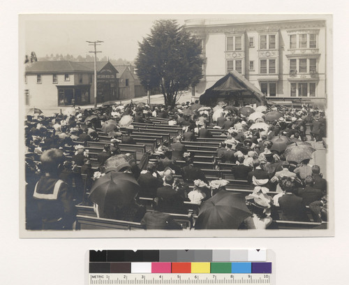 Hamilton Sq.? [Refugees attending makeshift church, Hamilton Square.]