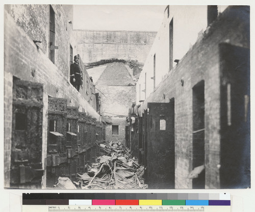 County Jail--murderer's row. [Interior, Hall of Justice. Kearny St.]