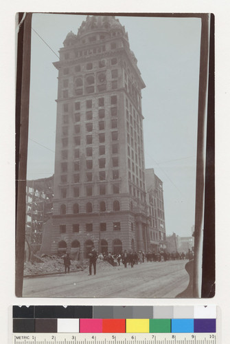 Claus Spreckles [i.e. Spreckels] Bldg., then Call Bldg. First bldg. with restaurant on top floor in U.S