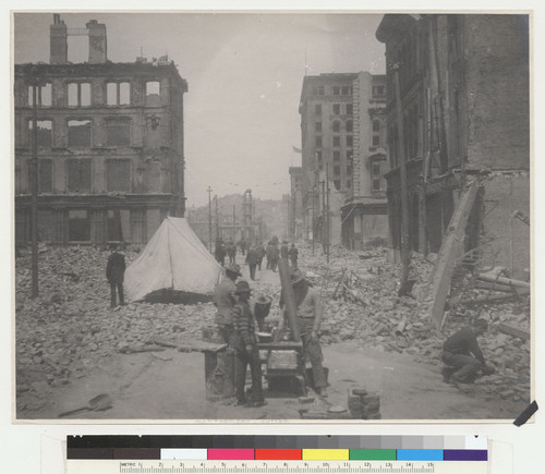 Montgomery, Sutter. [Soldiers at street kitchen.]