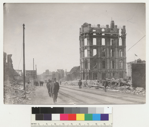 The Chronicle Bldg. Where was it before the fire, Kearny & ? N.E. corner. DeYoung Bldg. [Kearny and Bush Sts. Hall of Justice and Telegraph Hill in distance, left center.]