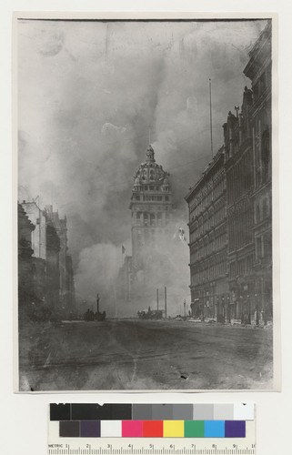 Market St., 4th & 5th (#800-899 [block]). [Burning of Call Building, from Market St. between Fourth and Fifth Sts.]