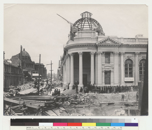 Opening day at the Hibernia Bank. McAllister St., Jones to Leavenworth