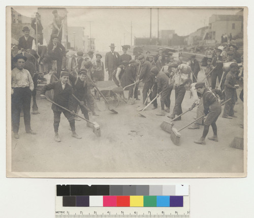 1906--Cleaning streets