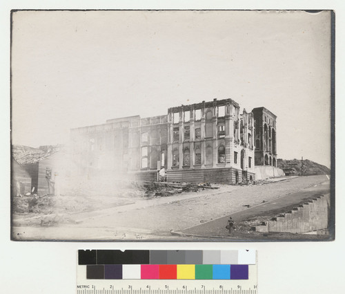 [Ruins of unidentified building.]