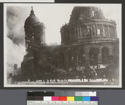 [Street scene at City Hall during fire.]