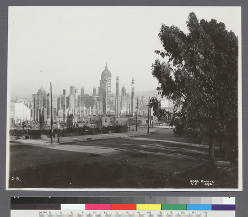 25. [Ruins of City Hall and vicinity. From Van Ness Ave.?]