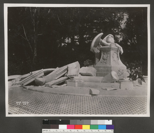 ["Angel of Grief" statue, Stanford University.]