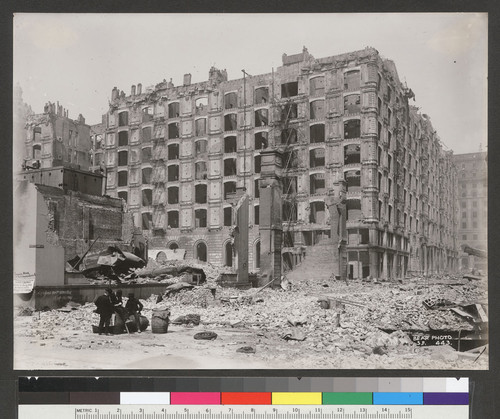 [Palace Hotel. From New Montgomery looking north toward Market St.]