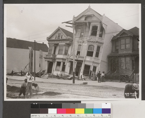 [Tilted houses. Howard St.]