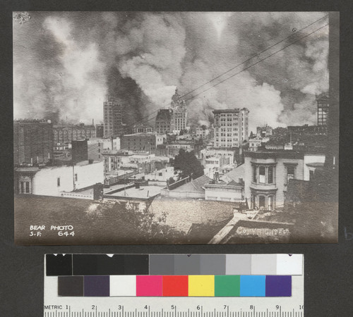 [View of city burning. Looking southeast from Nob Hill toward Call Building, center.]