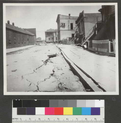 [Earthquake damage along Dore St.]