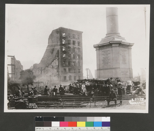 [Refugees at foot of Dewey Monument, Union Square.]