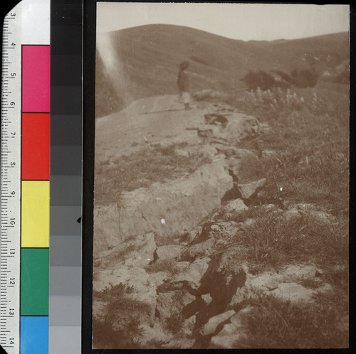 Fissure on Road, Head of Spring Valley