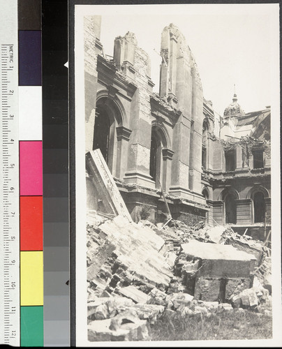 [Ruins of City Hall, San Francisco.]