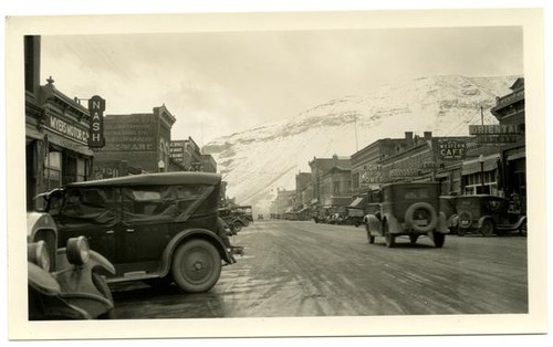 [Street scene in Colorado]