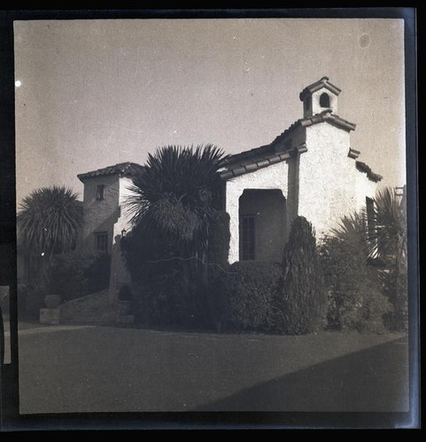 [Unidentified residence]