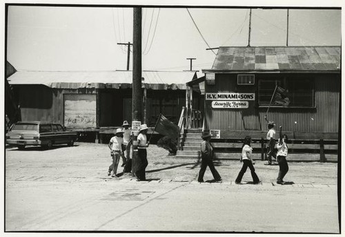 Protesters at H. Y. Minami & Sons