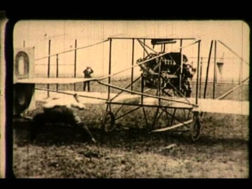 F-0042 Early Aviaition/Airplane Video: The First Flying Machines