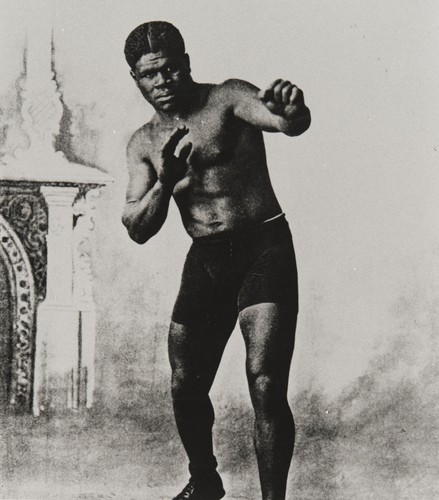 Sam McVey, Professional Boxer, born in Oxnard : May 17, 1884 ; McVey entered the professional ring at the age of eighteen and fought at least seven fights, six of them in Oxnard, before meeting Jack Johnson in his first officially recorded heavyweight bout on February 27, 1903. McVey fought professionally in the U.S., France, England, Australia, Cuba, Argentina, Chile and Panama until 1920 and died on December 23, 1921 at age 37