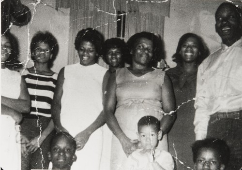 Family Reunion : 1960 ; Jones, Hamilton and Foster families at Foster Road next to Waller Park