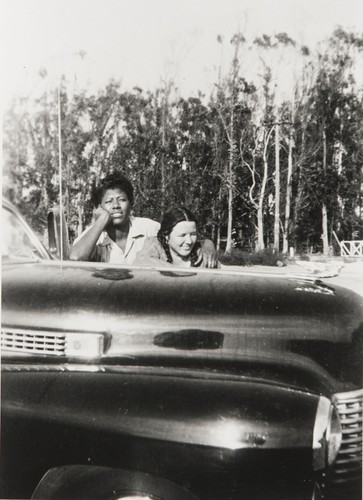 Vira Mc Cray and Jeannie Berneham, Rosemary Farms, Santa Maria : 1949