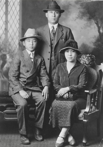 Paul, Tom and Mary Kurokawa, San Luis Obispo : 1925