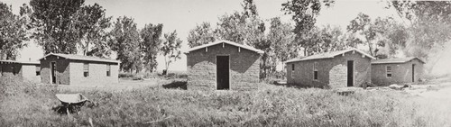 Adobe housing for farm workers, Oxnard : 1899