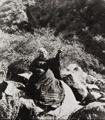 Candelaria Valenzuela, basket weaver of Ventureño Chumash and Fernandeño ancestry : circa 1912