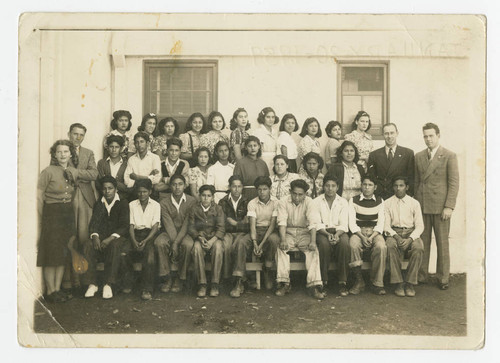 Eighth grade class photo of Los Nietos School, Los Nietos, California