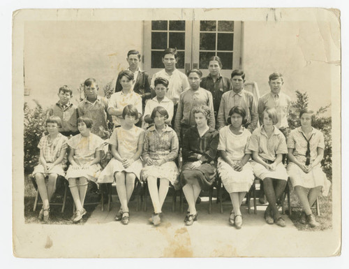 School picture from Los Nietos Grade School, Los Nietos, California