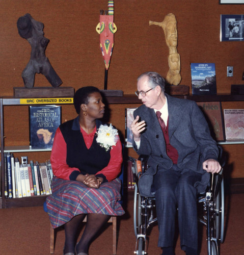 Gloria Naylor Speaks with Kenneth Hahn