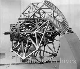 Edgar-Serrurier-Porter model of frame-yoke, close-up from NE, telescope aimed at SE horizon
