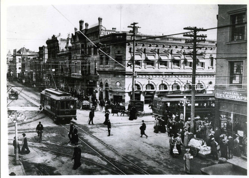 Colorado & Fair Oaks Looking East