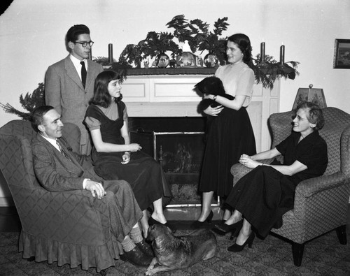 The Alden Mills Family at Christmas