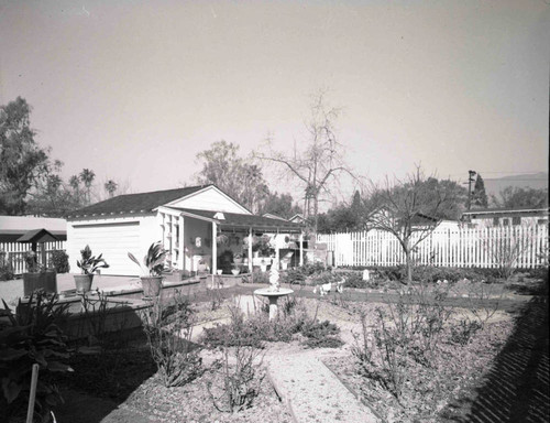 Garden patio at 601 Ladera St. Pasadena