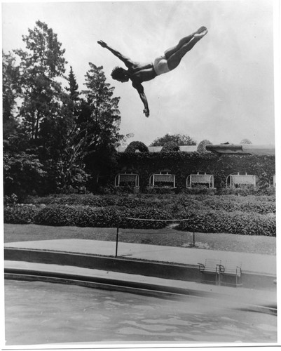 Sammy Lee at Huntington Hotel pool