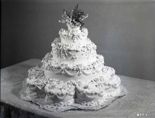 Four-tiered cake