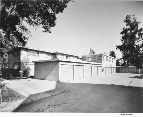 Apartment Complex with Garage