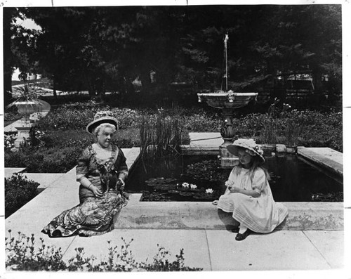 Eva and Babs at garden fountain