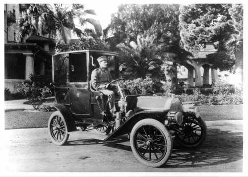 First Taxi in Pasadena at Green Hotel