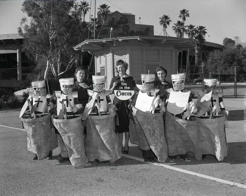 Mothers and Boy Scouts publicize Boy Scout Rose Bowl Circus