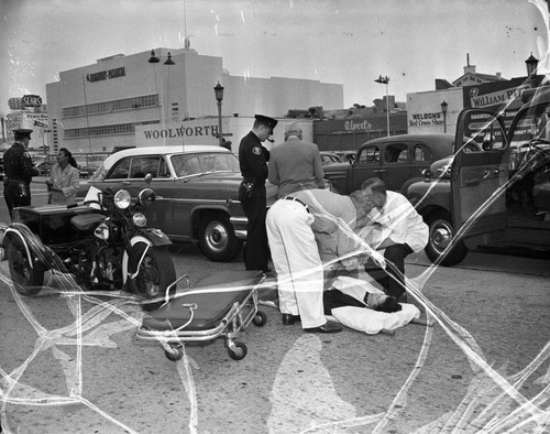 Auto wreck at Euclid and Union