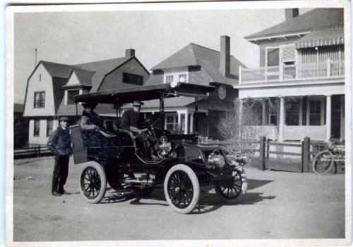 First Auto of Mrs. Leonora Curtin - 1903 Thomas