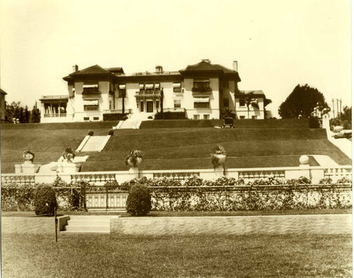 Hulett C. Merritt Mansion, Front Entrance on Terrace Drive